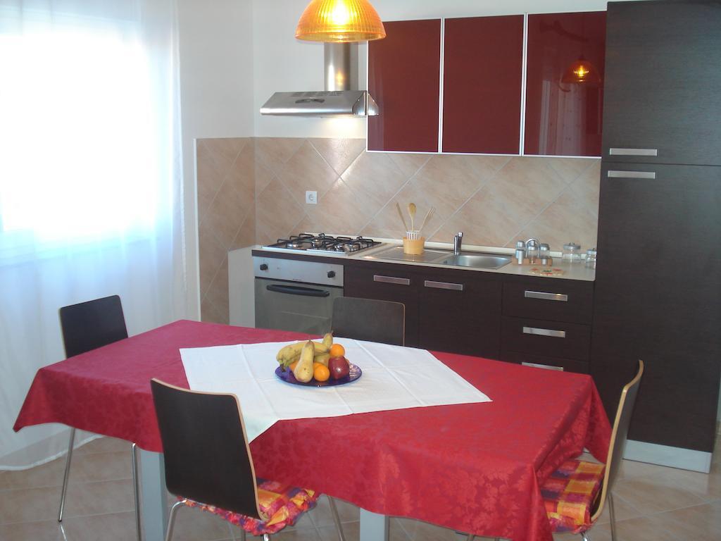 Apartments Buzleta II Fažana Habitación foto